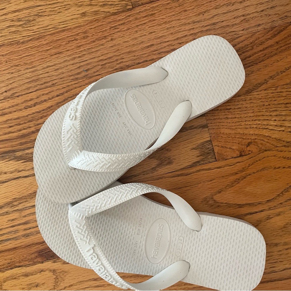 Havaianas Classic White Flip Flops
